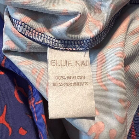 3 for $30! Ellie Kai pattern v neck shirt. - Picture 6 of 11